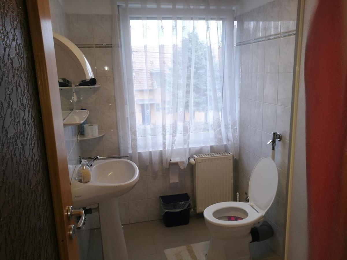 Apartment Revesz Harkány Екстериор снимка